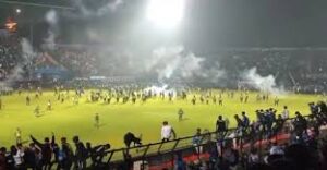 Indonesia: At least 174 dead in football stampede
indonesia football stampede