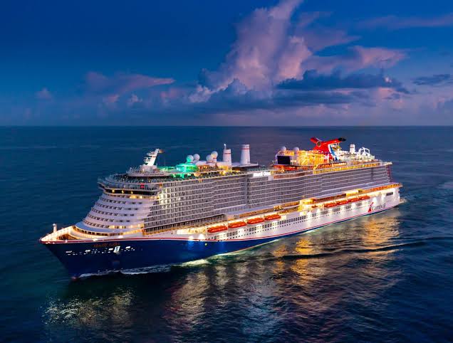 Top 10 Biggest Cruise Ships in the WorldCarnival Mardi Grass