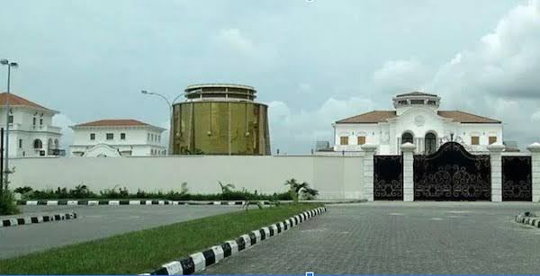 Mike Adenuga's House
10 Most Expensive Houses In Nigeria